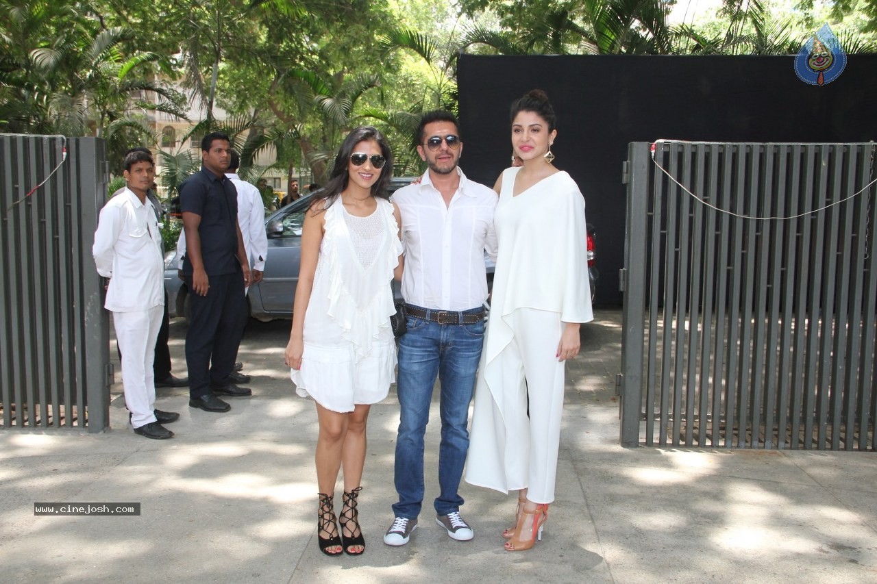 Celebs at Dil Dhadakne Do Film Music Launch - 97 / 160 photos