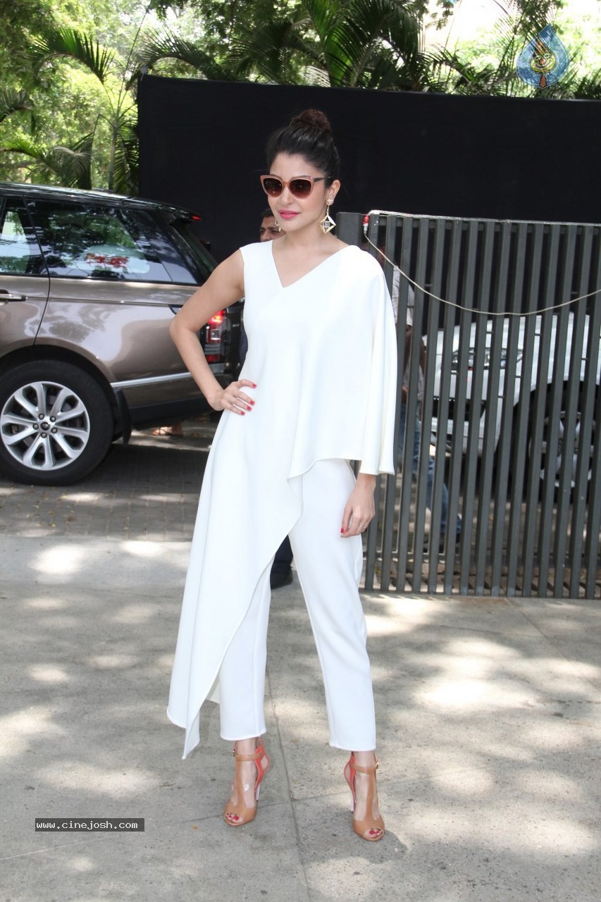 Celebs at Dil Dhadakne Do Film Music Launch - 100 / 160 photos