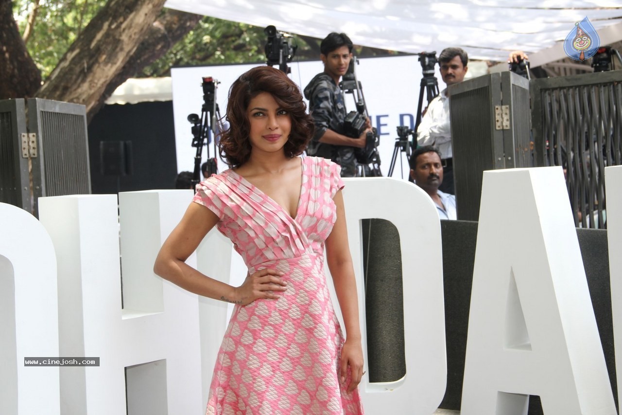 Celebs at Dil Dhadakne Do Film Music Launch - 147 / 160 photos