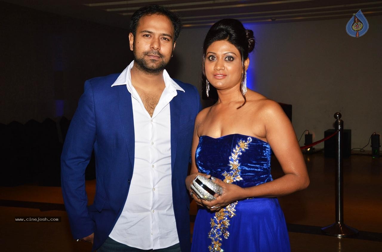 Celebs at Disha Birthday Party - 32 / 39 photos