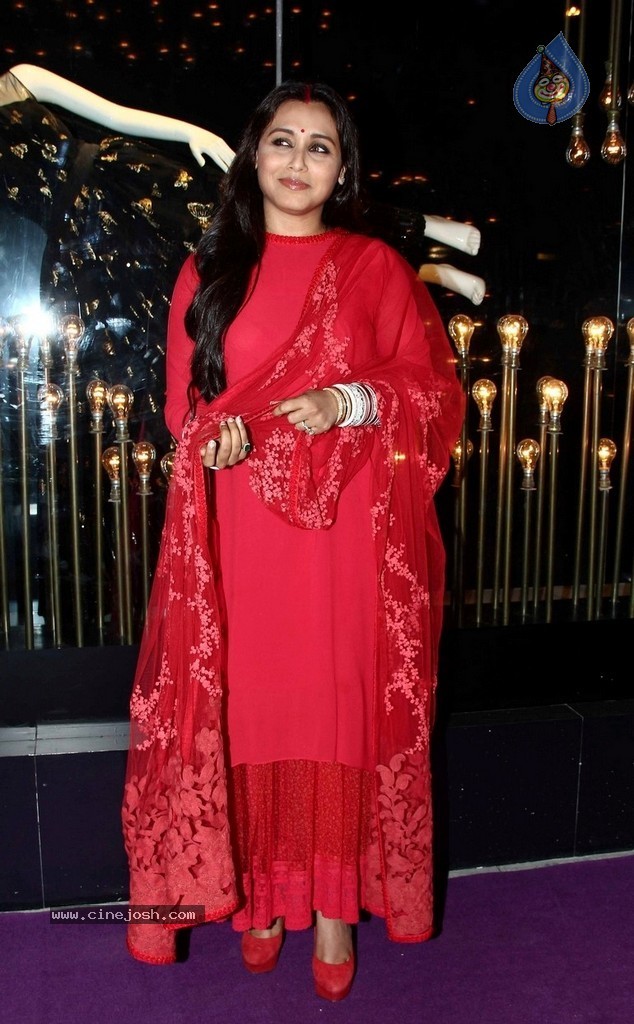 Celebs at Diva Ni Designer Store Launch - 18 / 23 photos