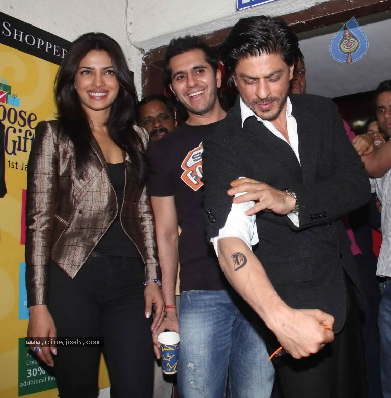Celebs at Don 2 Movie Special Screening - 60 / 74 photos