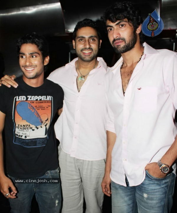 Celebs at Dum Maaro Dum Special Screening - 27 / 32 photos