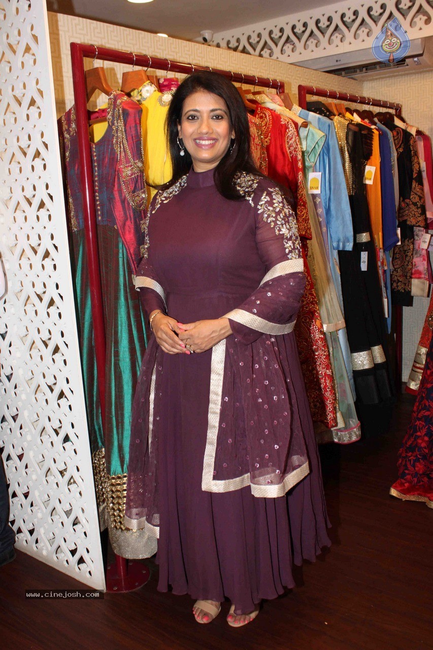 Celebs at DVAR Fashion Preview - 4 / 51 photos