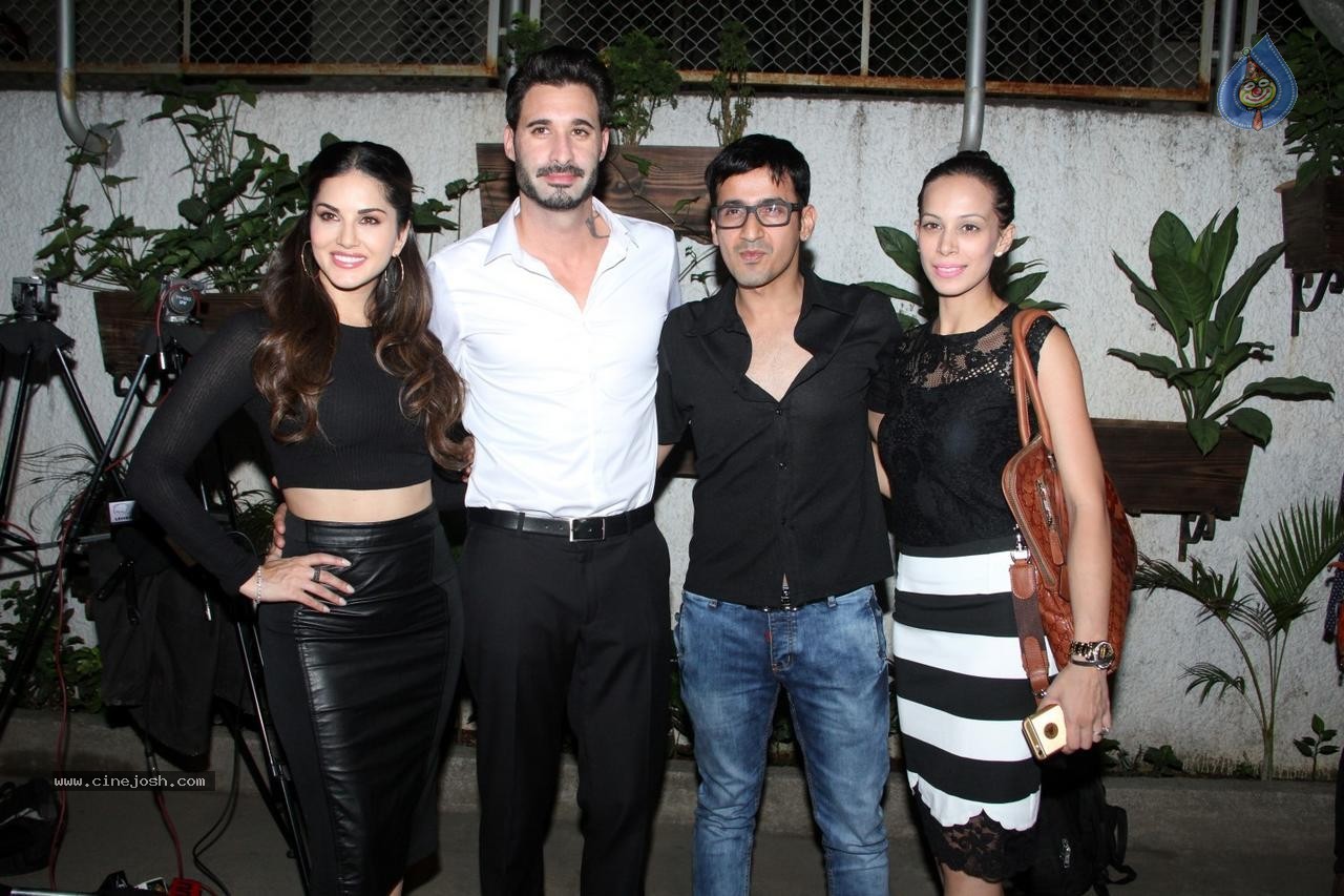 Celebs at Ek Paheli Leela Special Show - 1 / 44 photos