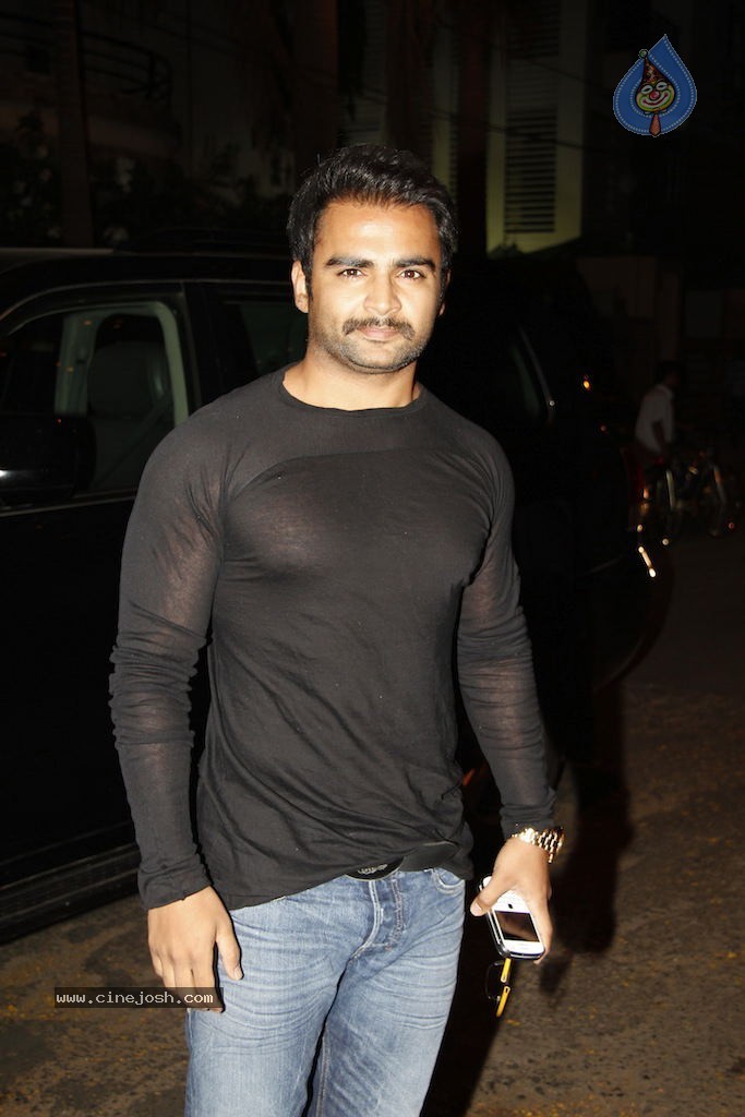 Celebs at Ekta Kapoor Hosted Bday Party - 58 / 110 photos