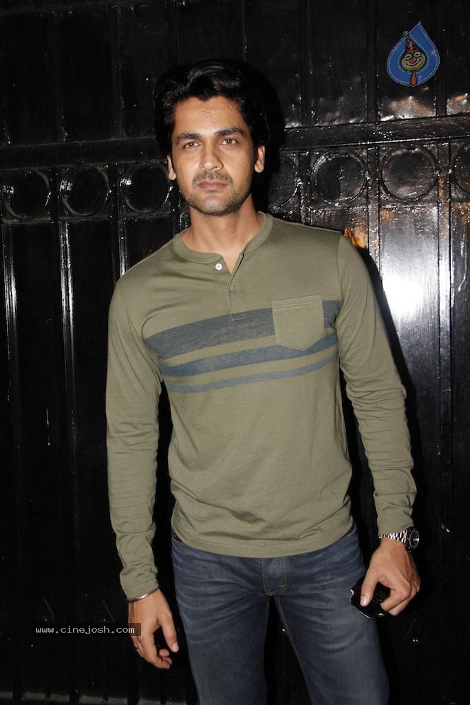 Celebs at Ekta Kapoor Hosted Bday Party - 76 / 110 photos