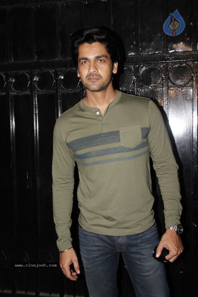 Celebs at Ekta Kapoor Hosted Bday Party - 108 / 110 photos
