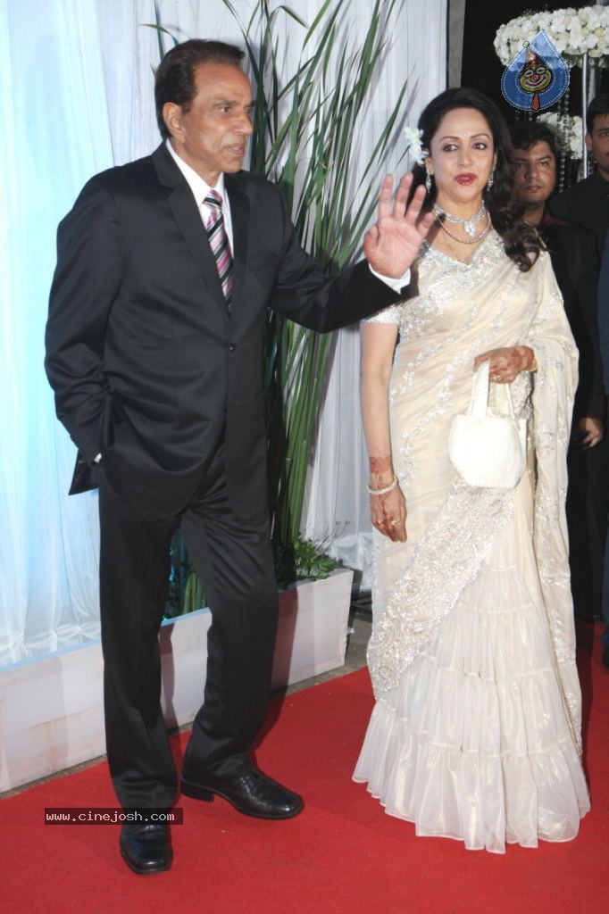 Celebs at Esha Deol Reception Photos - 9 / 89 photos