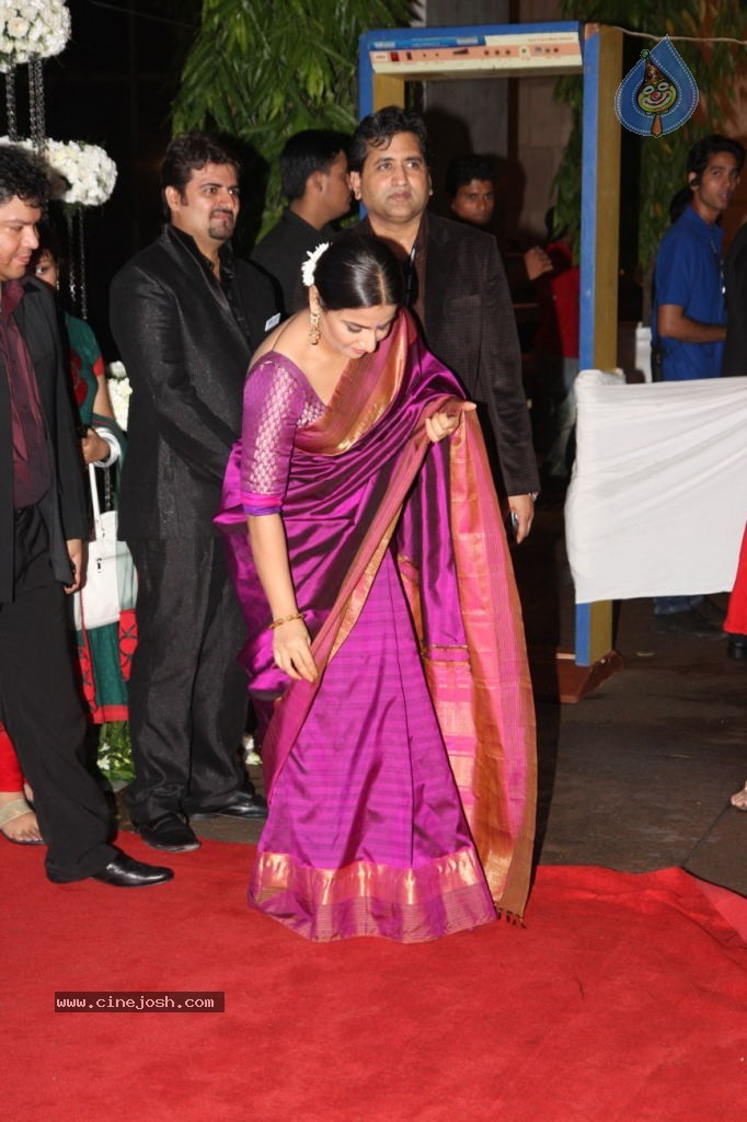 Celebs at Esha Deol Reception Photos - 60 / 89 photos