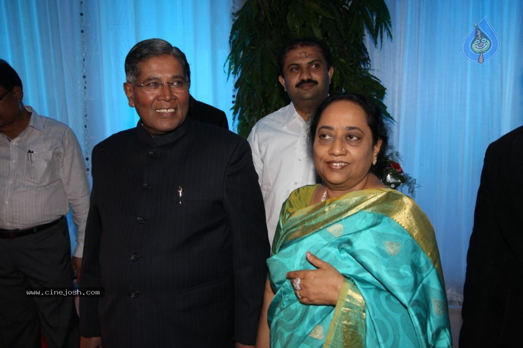 Celebs at Esha Deol Reception Photos - 61 / 89 photos