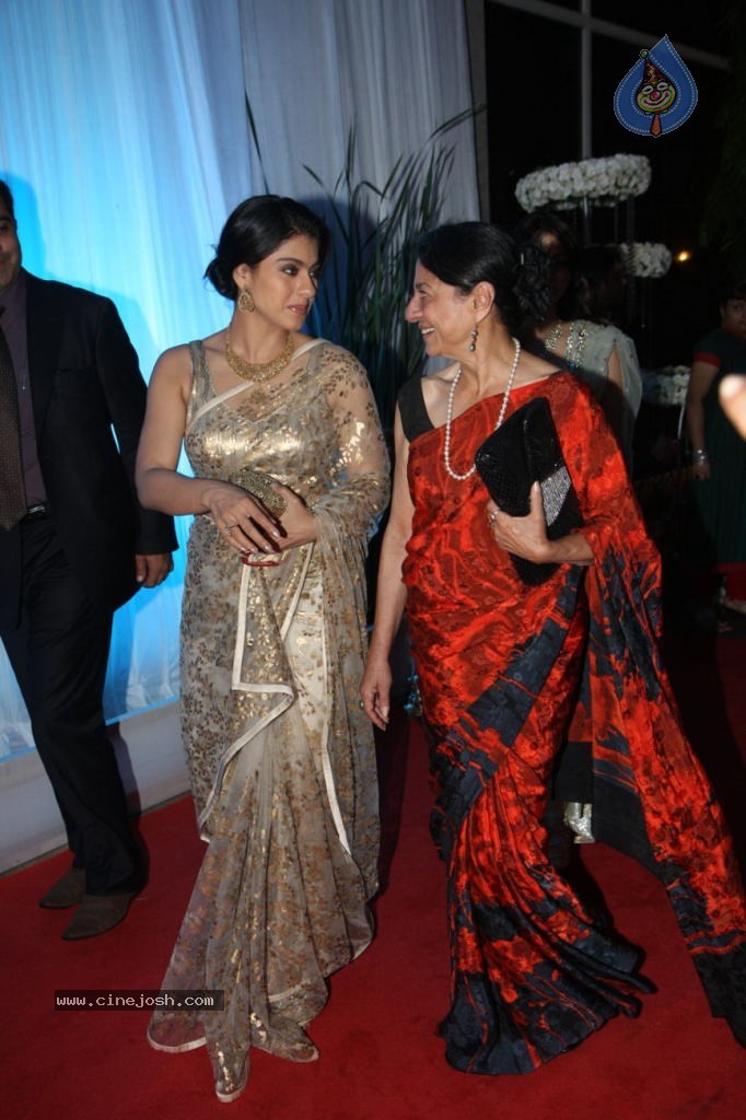 Celebs at Esha Deol Reception Photos - 70 / 89 photos