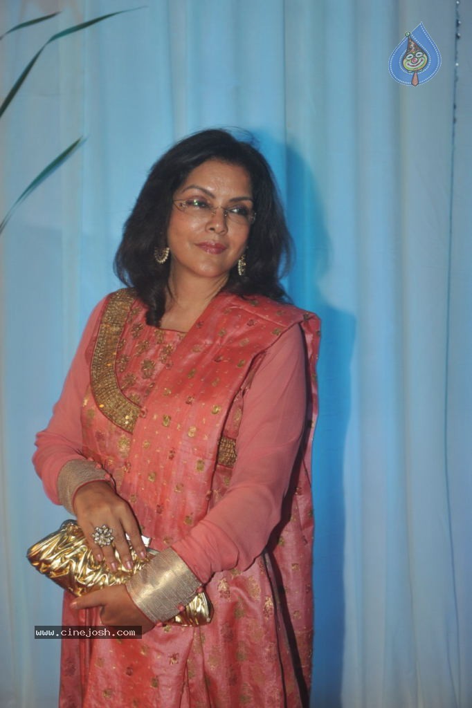 Celebs at Esha Deol Reception Photos - 77 / 89 photos