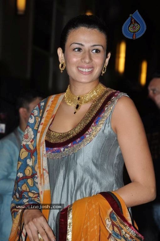 Celebs at Esha Deol Sangeet Ceremony - 10 / 149 photos