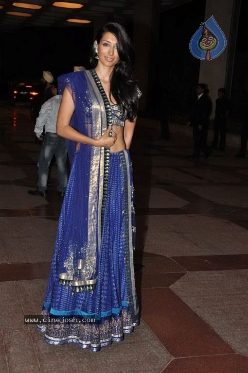 Celebs at Esha Deol Sangeet Ceremony - 75 / 149 photos