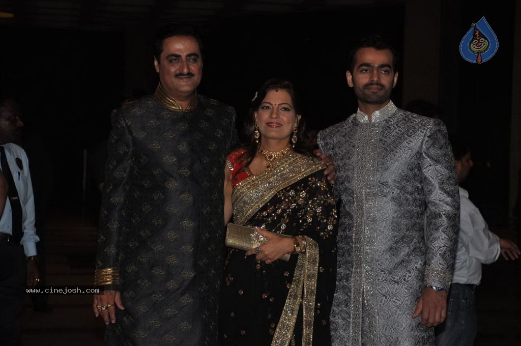 Celebs at Esha Deol Sangeet Ceremony - 76 / 149 photos