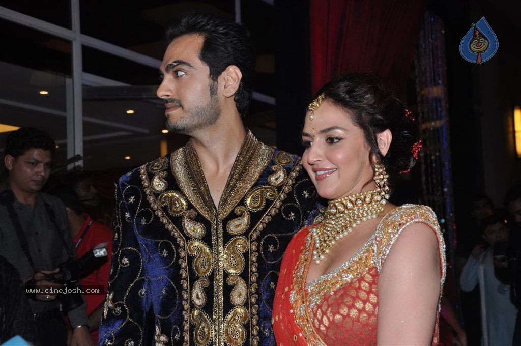 Celebs at Esha Deol Sangeet Ceremony - 95 / 149 photos