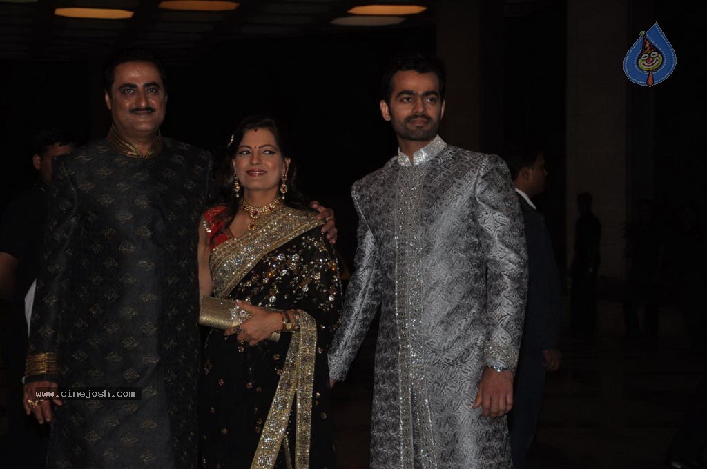 Celebs at Esha Deol Sangeet Ceremony - 105 / 149 photos