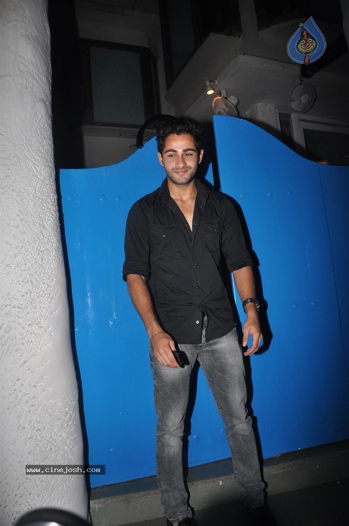 Celebs at Finding Fanny Fernandes Wrap up Party - 23 / 63 photos