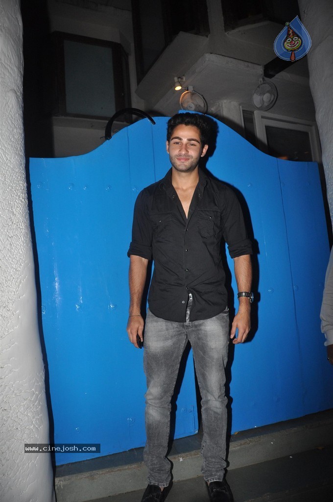 Celebs at Finding Fanny Fernandes Wrap up Party - 29 / 63 photos