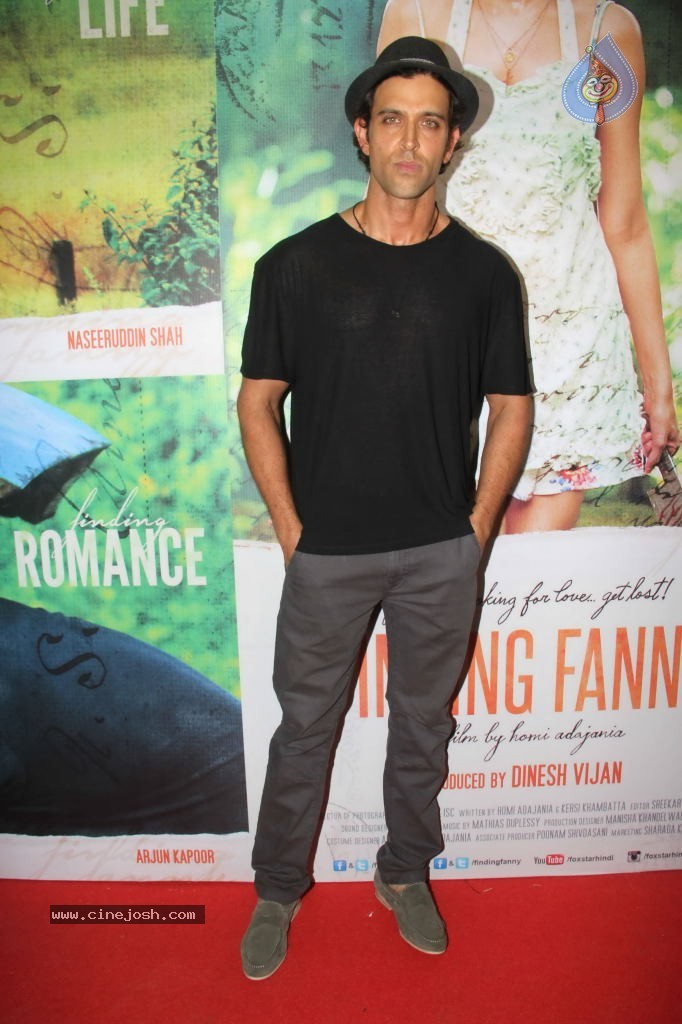 Celebs at Finding Fanny Special Show - 22 / 54 photos