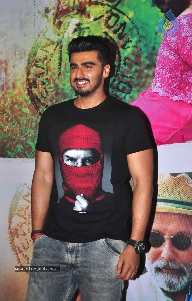 Celebs at Finding Fanny Special Show - 27 / 54 photos
