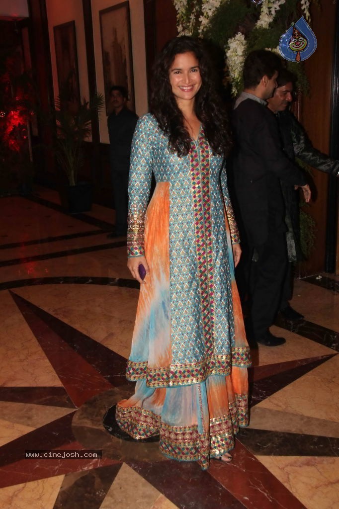 Genelia n Ritesh Sangeet Ceremony Photos - 33 / 174 photos