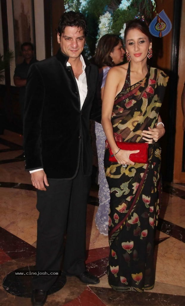 Genelia n Ritesh Sangeet Ceremony Photos - 134 / 174 photos