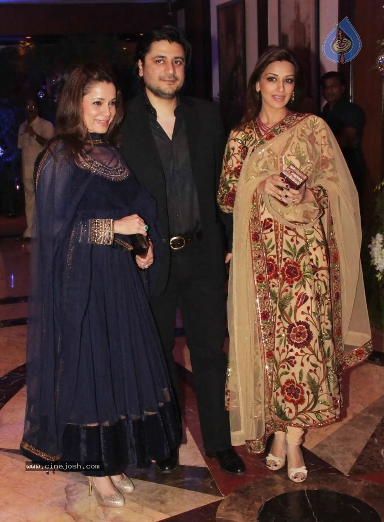 Genelia n Ritesh Sangeet Ceremony Photos - 141 / 174 photos