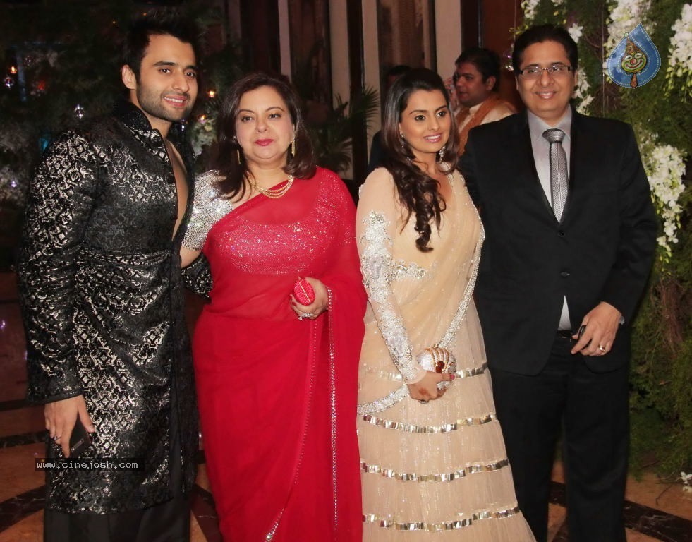 Genelia n Ritesh Sangeet Ceremony Photos - 152 / 174 photos