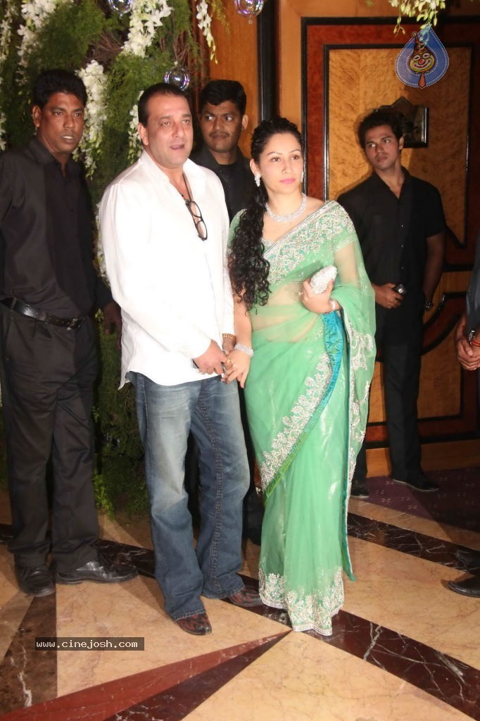 Genelia n Ritesh Sangeet Ceremony Photos - 153 / 174 photos