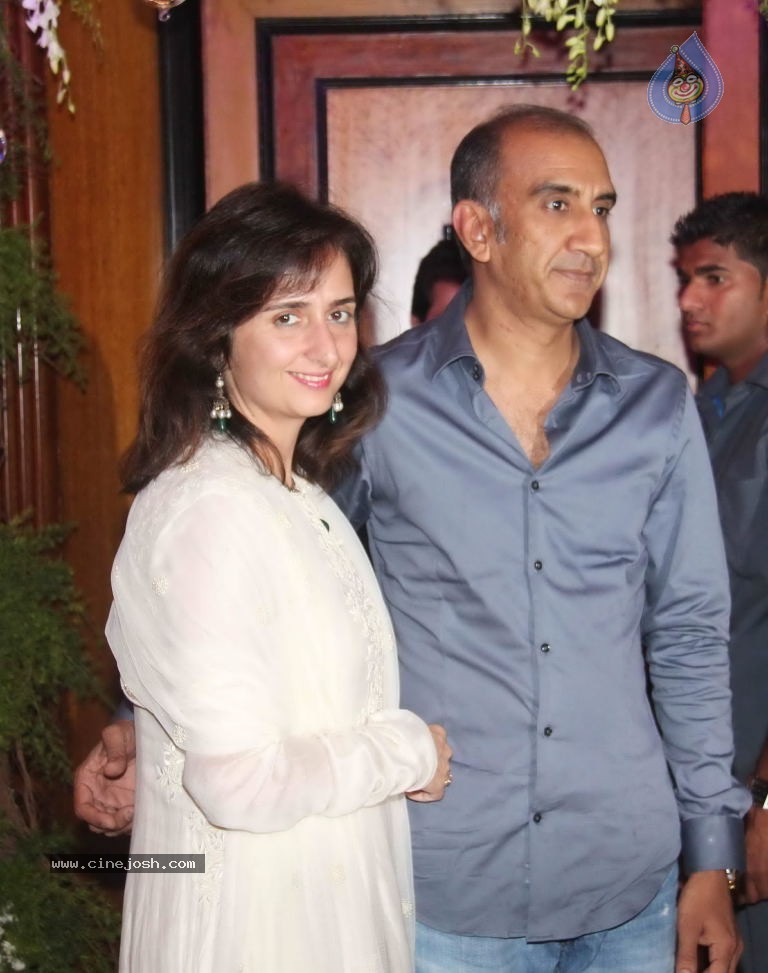 Genelia n Ritesh Sangeet Ceremony Photos - 157 / 174 photos