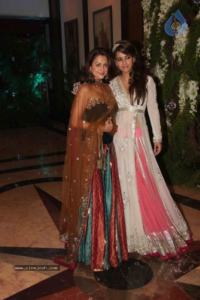 Genelia n Ritesh Sangeet Ceremony Photos - 173 / 174 photos