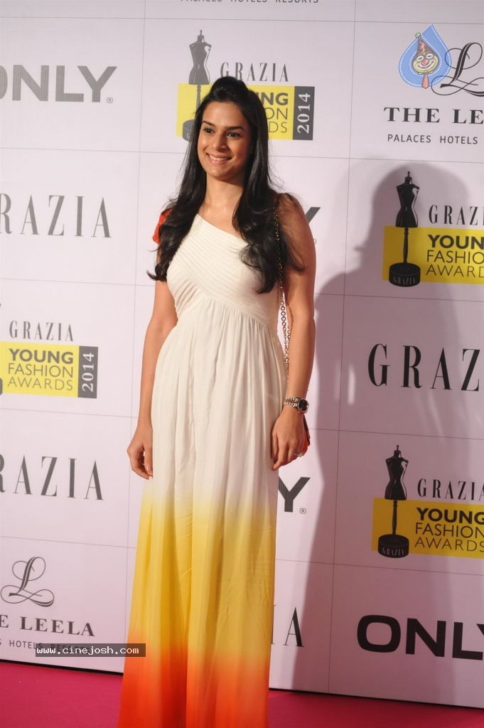 Celebs at Grazia Young Fashion Awards 2014 - 49 / 182 photos