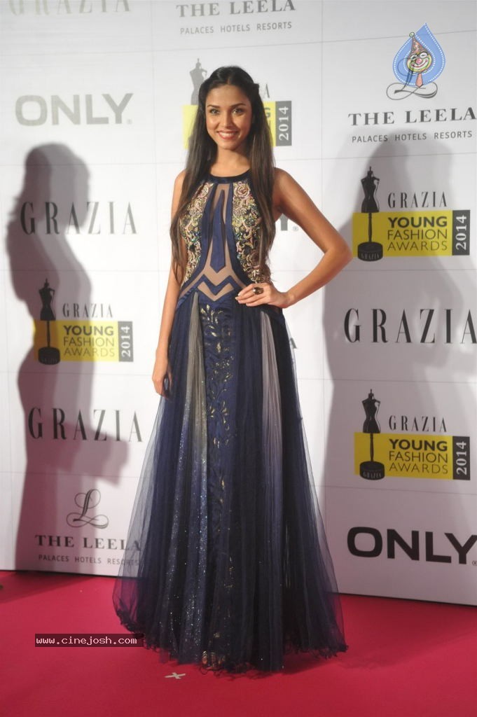 Celebs at Grazia Young Fashion Awards 2014 - 115 / 182 photos