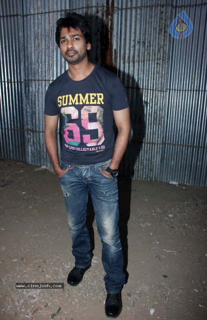 Celebs at Guns n Roses Concert - 31 / 34 photos