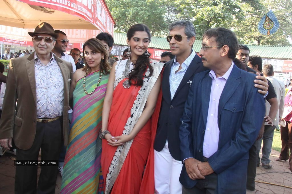 Celebs at Hello Magazine Racing Event - 28 / 122 photos