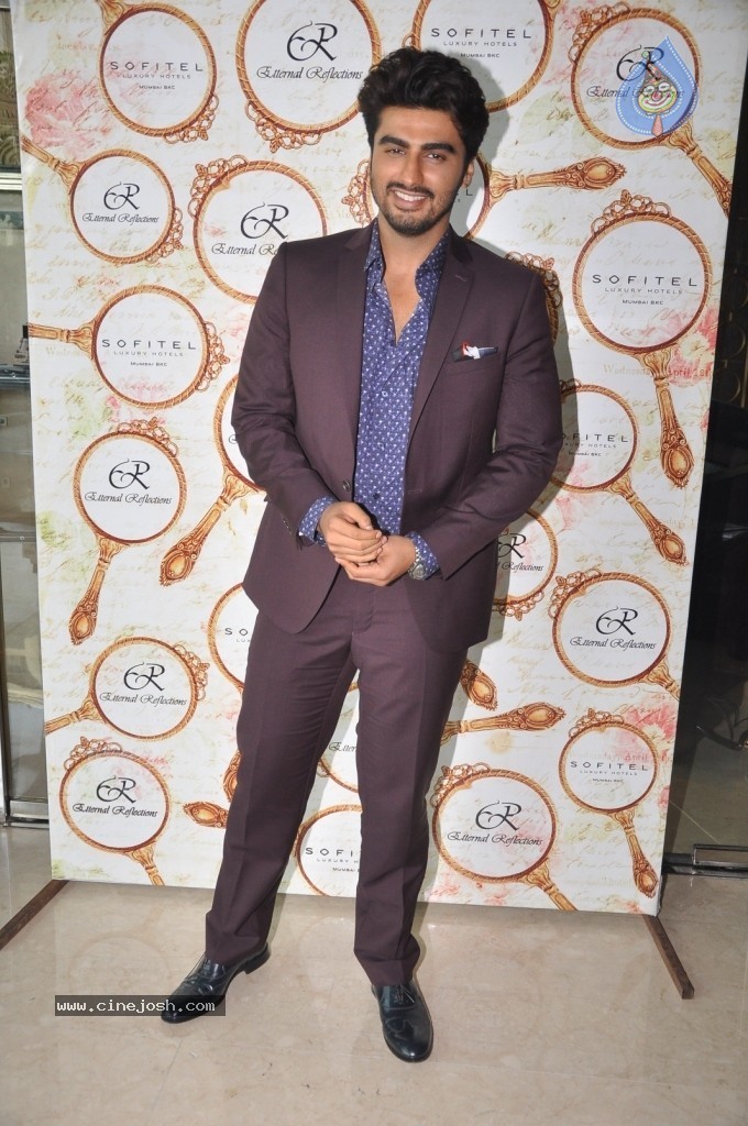 Celebs at High Tea Jewellery Preview  - 7 / 15 photos