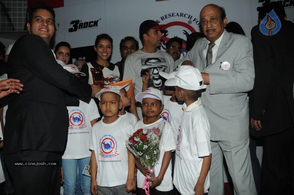 Housefull 2 Movie Special Show - 43 / 44 photos