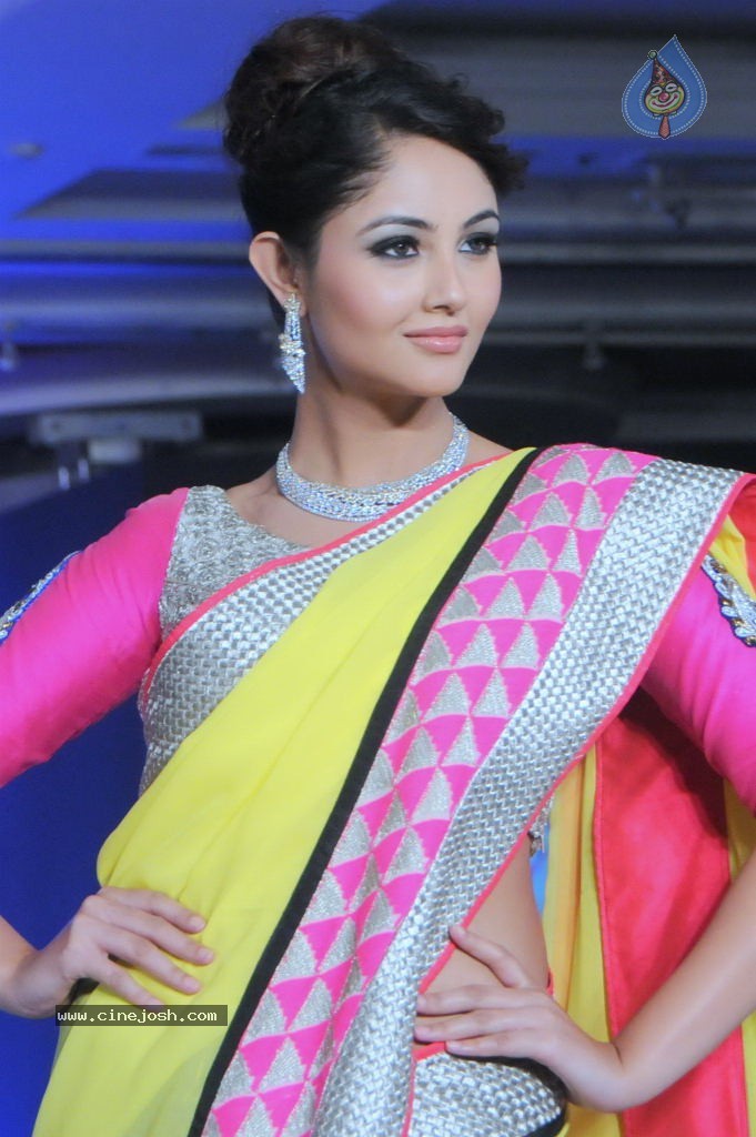 Celebs at HVK Jewels Fashion Show - 34 / 56 photos