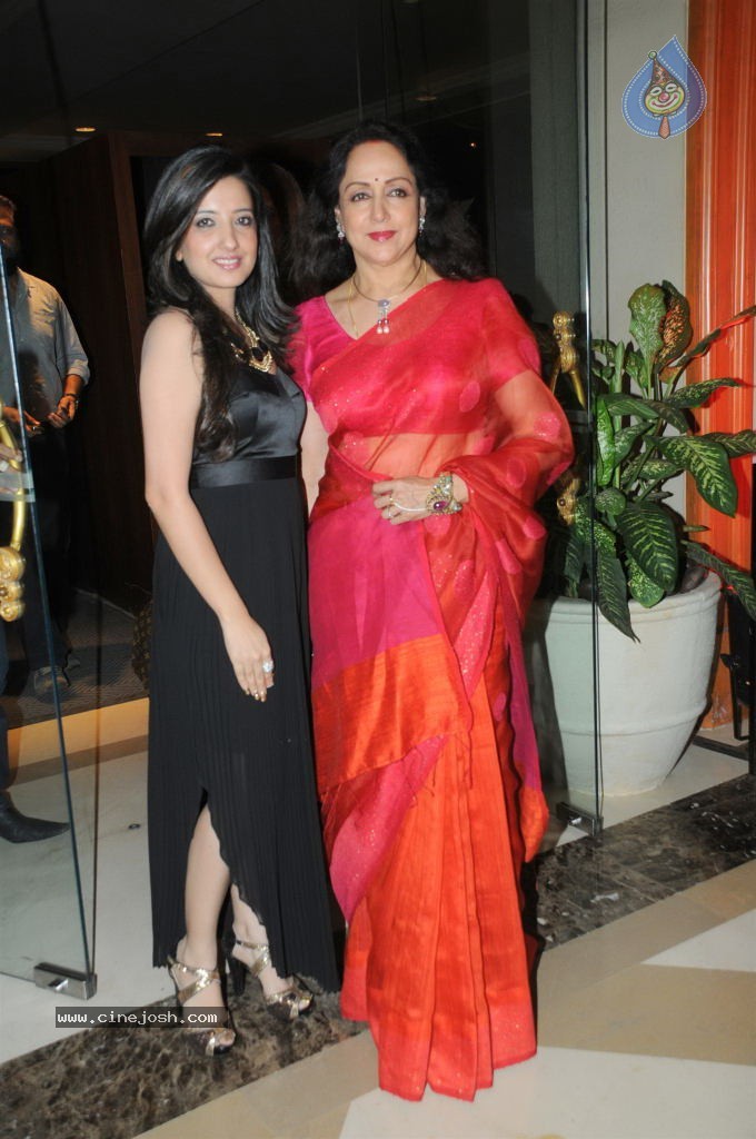 Celebs at HVK Jewels Fashion Show - 7 / 35 photos