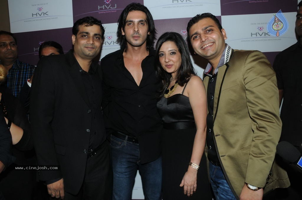 Celebs at HVK Jewels Fashion Show - 13 / 35 photos