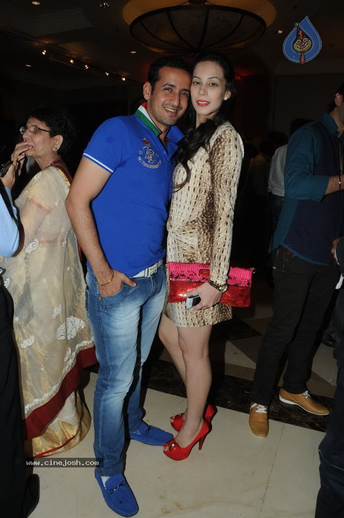 Celebs at HVK Jewels Fashion Show - 21 / 35 photos