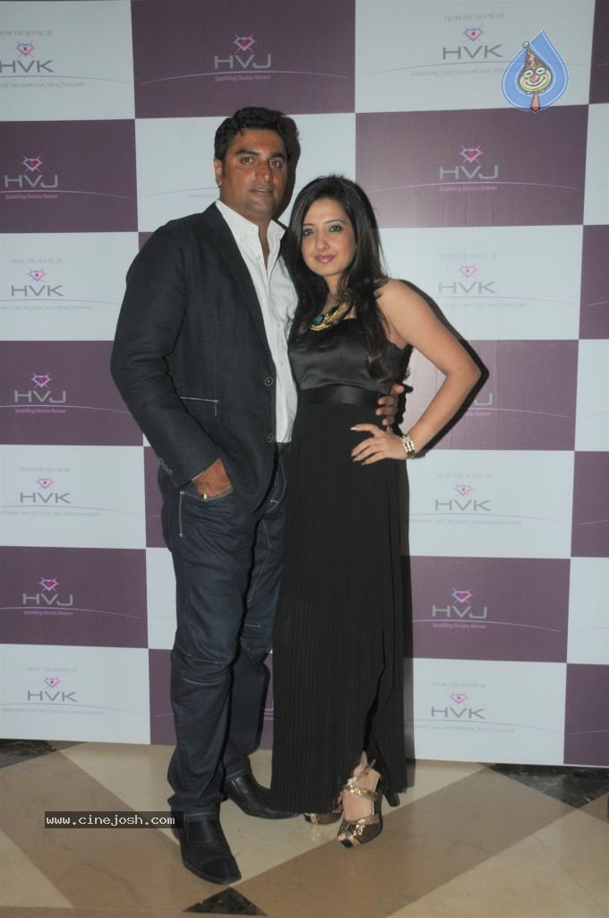 Celebs at HVK Jewels Fashion Show - 33 / 35 photos