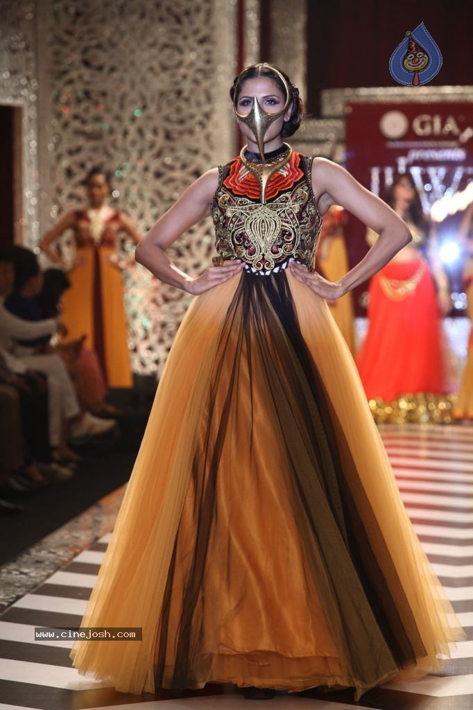 Celebs at IIJW 2013 Finale - 60 / 66 photos