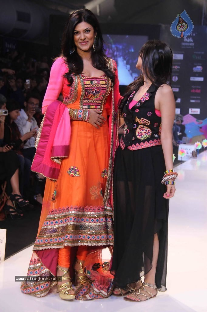 Celebs at India Kids Fashion Week - 16 / 111 photos