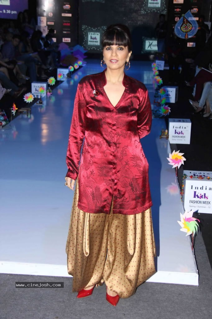 Celebs at India Kids Fashion Week - 20 / 111 photos