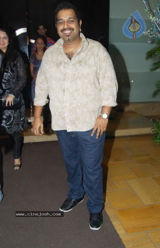 Celebs at Indian Idol Fame Rahul Vaidya Birthday Party - 6 / 40 photos