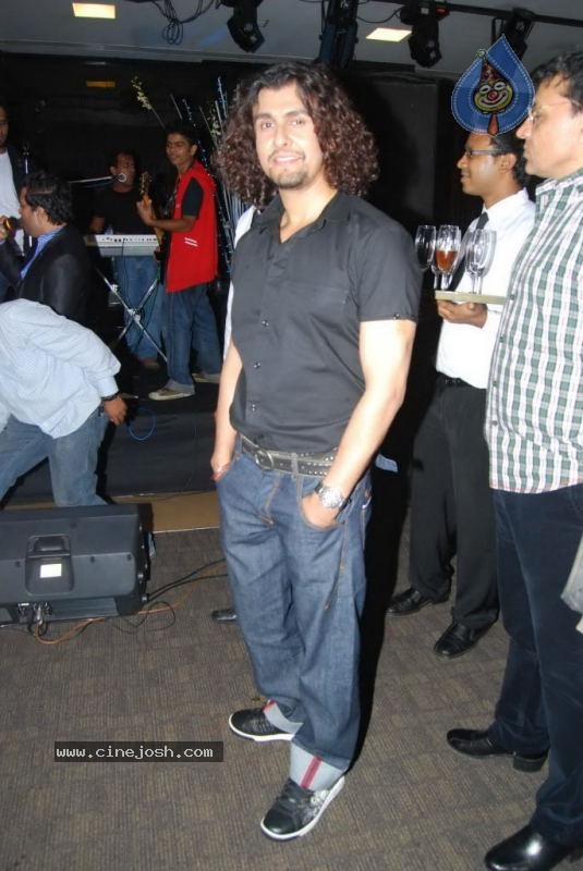 Celebs at Indian Idol Fame Rahul Vaidya Birthday Party - 25 / 40 photos