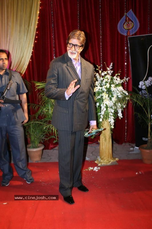 Stars at Indian Television Academy Awards - 14 / 92 photos